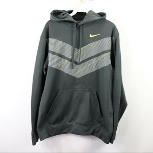Lightly Worn: Nike Therma Fit Chevron KO Hoodie
Sweatshirt Gray